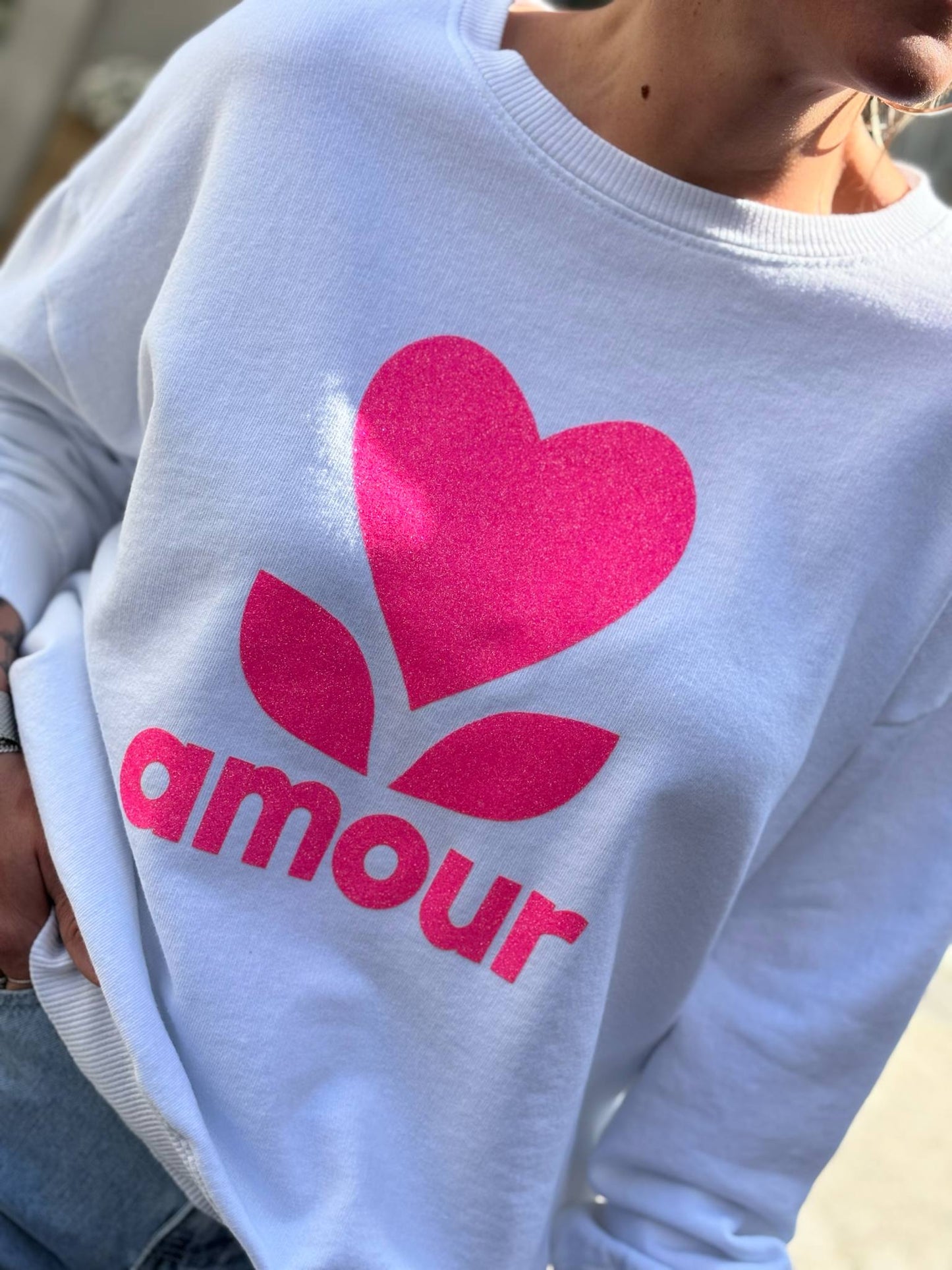 SWEAT AMOUR