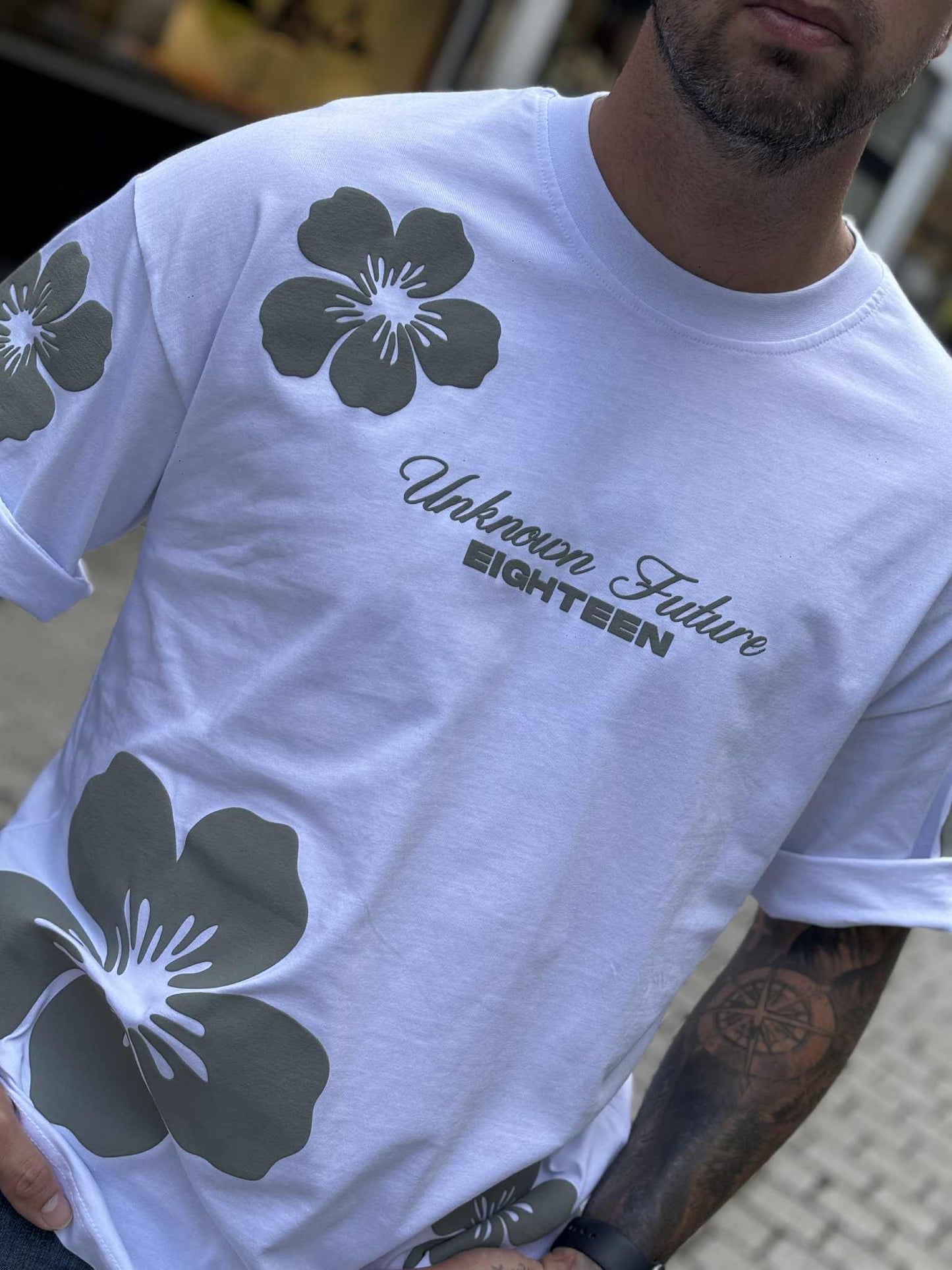 T-SHIRT