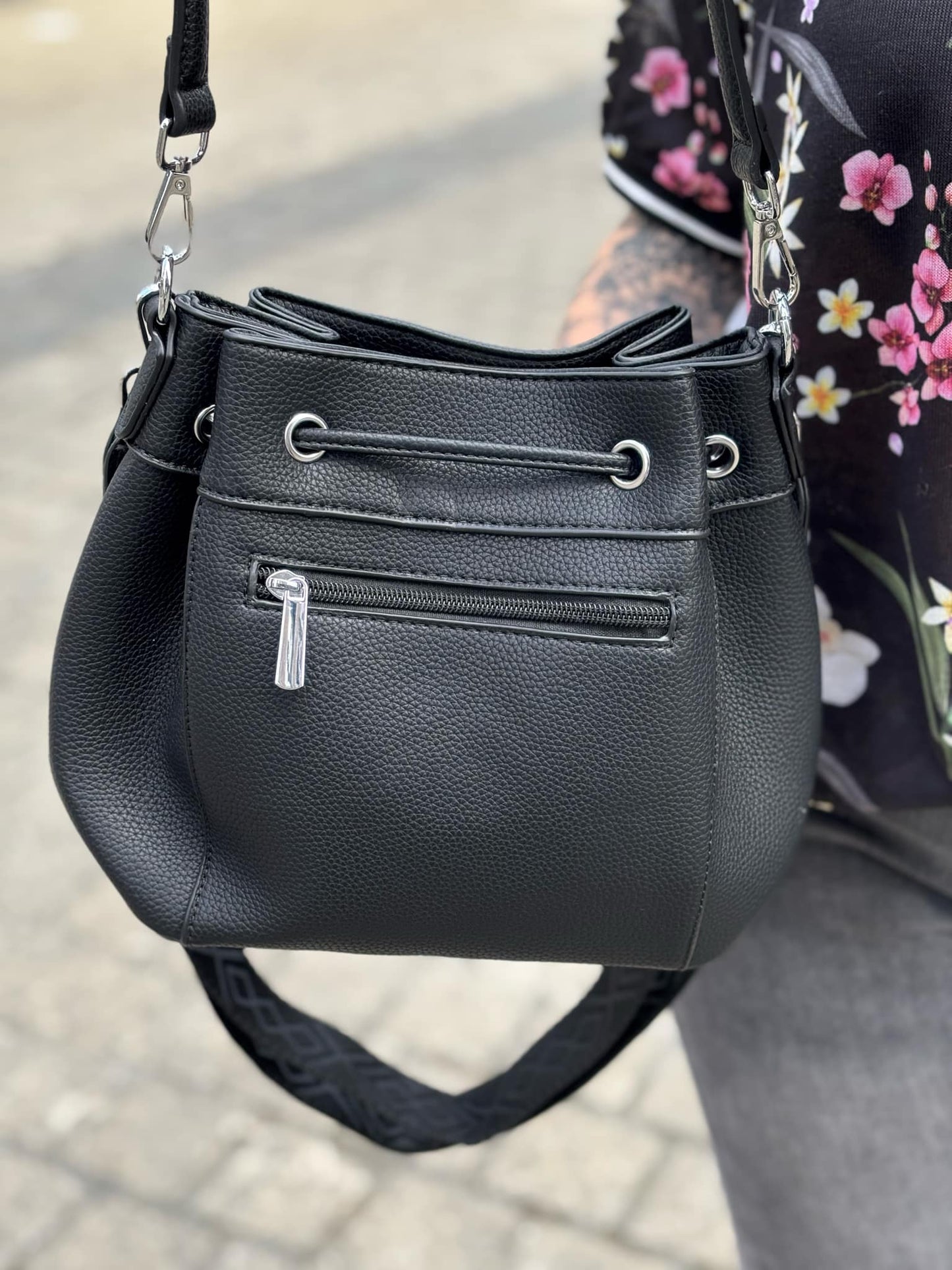 SAC LOLA