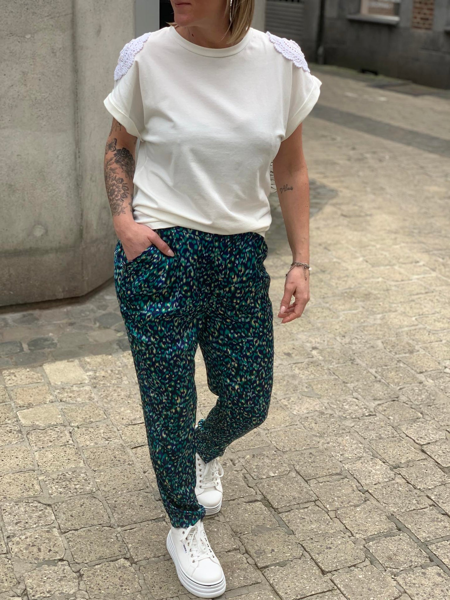 T-SHIRT LILA