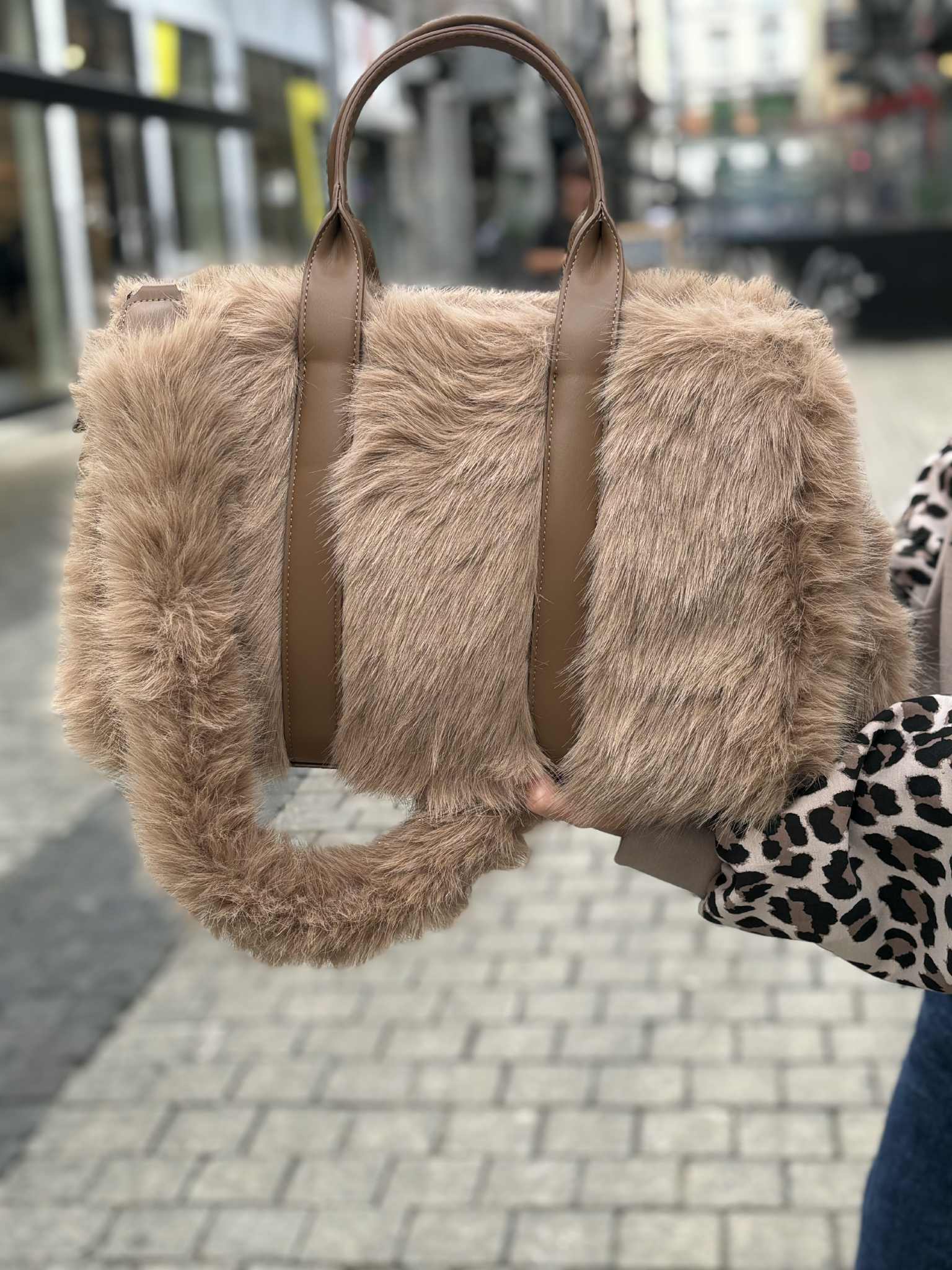 SAC CARYS