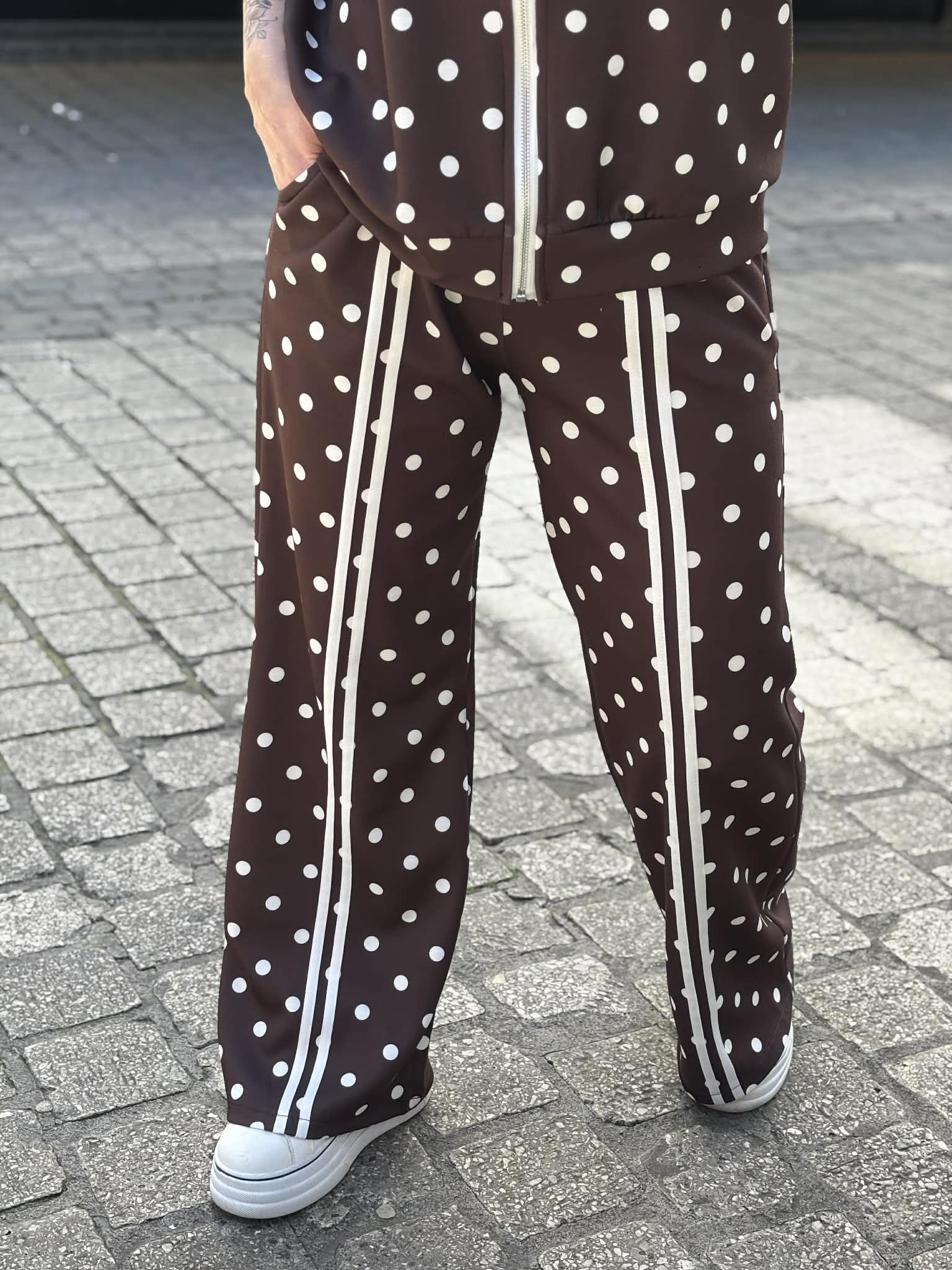 ENSEMBLE NAÏS