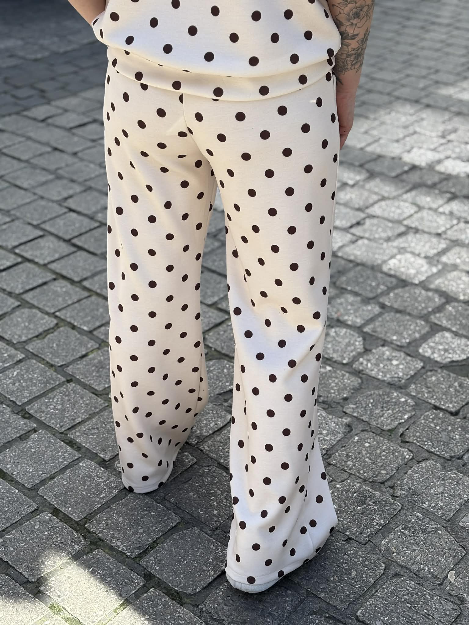 ENSEMBLE NAÏS