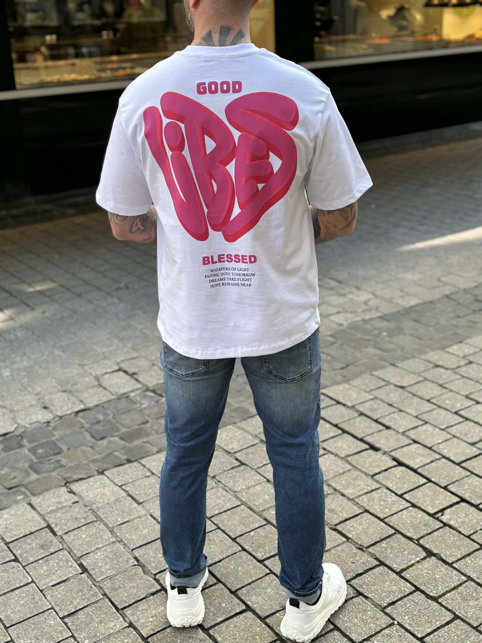 T-SHIRT VIBES