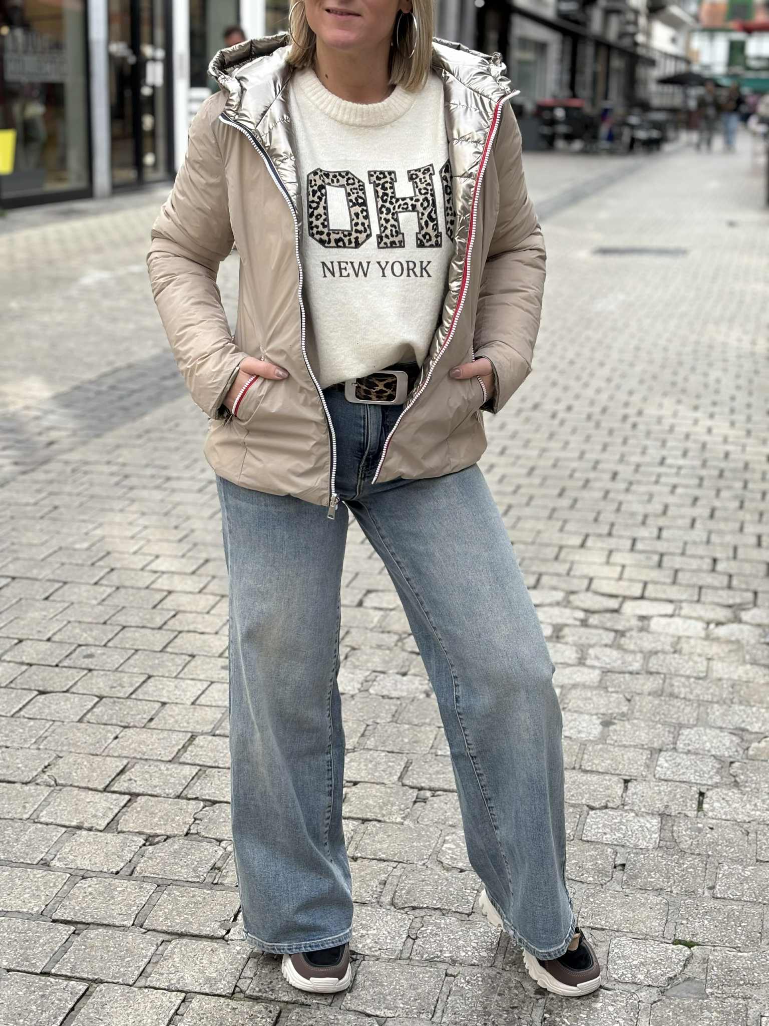 VESTE CLARA