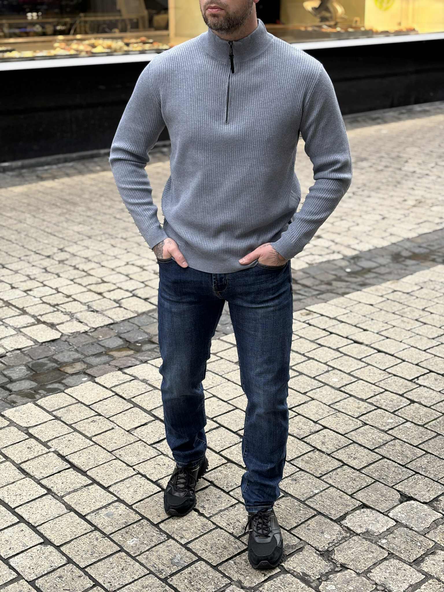 PULL HUGO