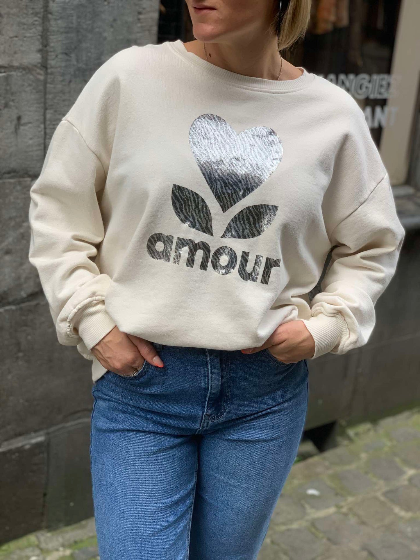 SWEAT AMOUR