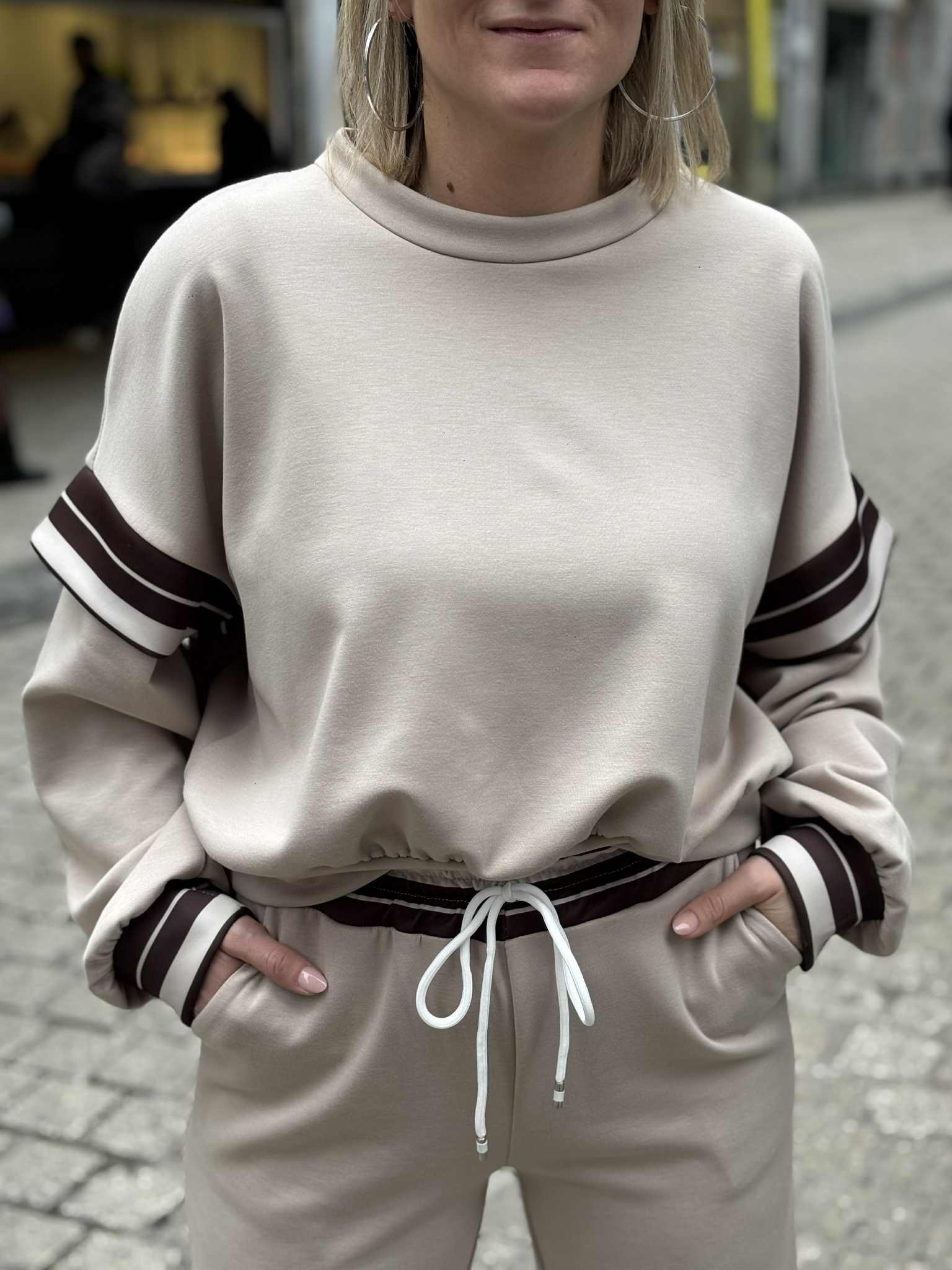 SWEAT LIVIA