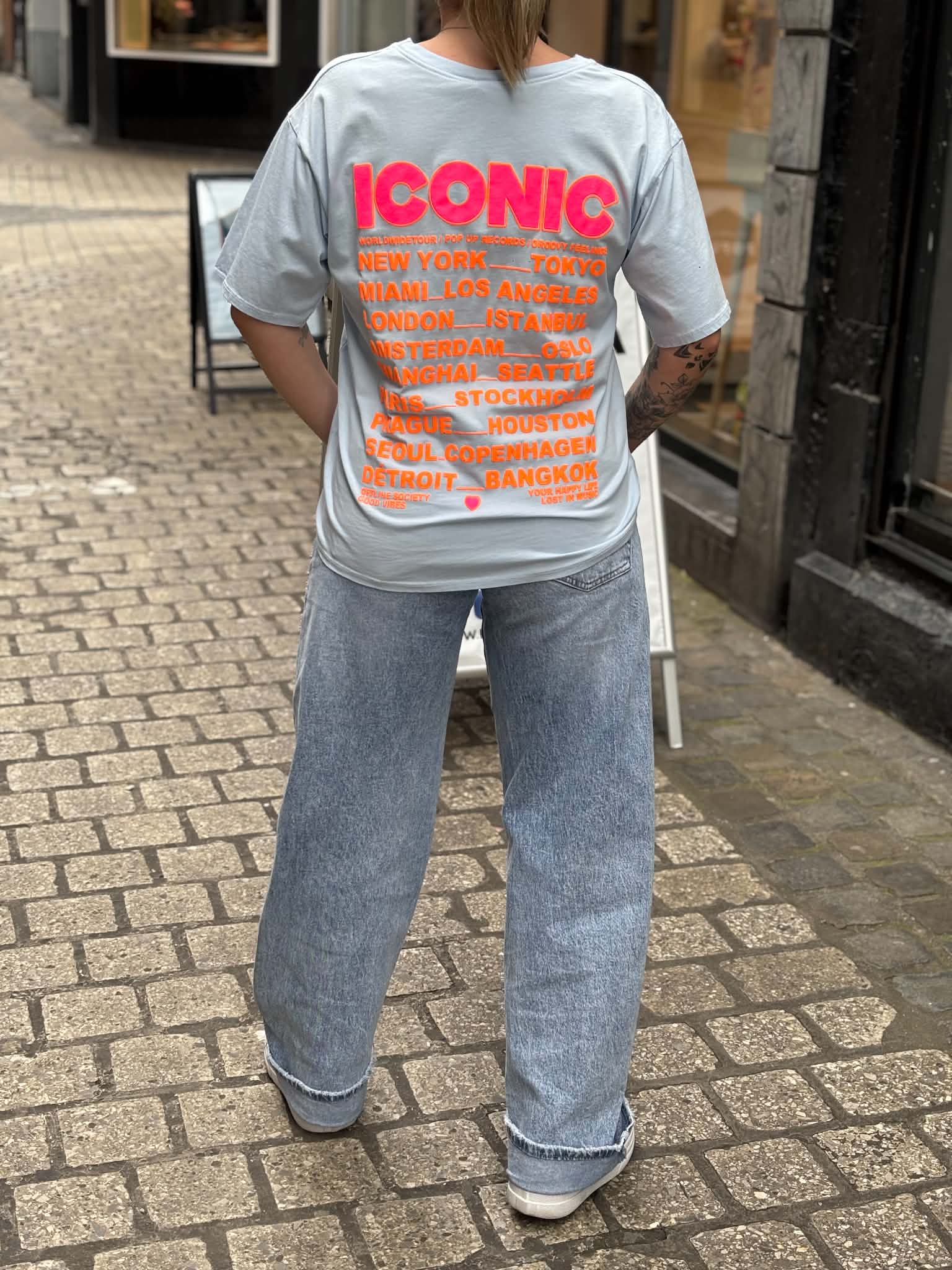 T-SHIRT ICONIC