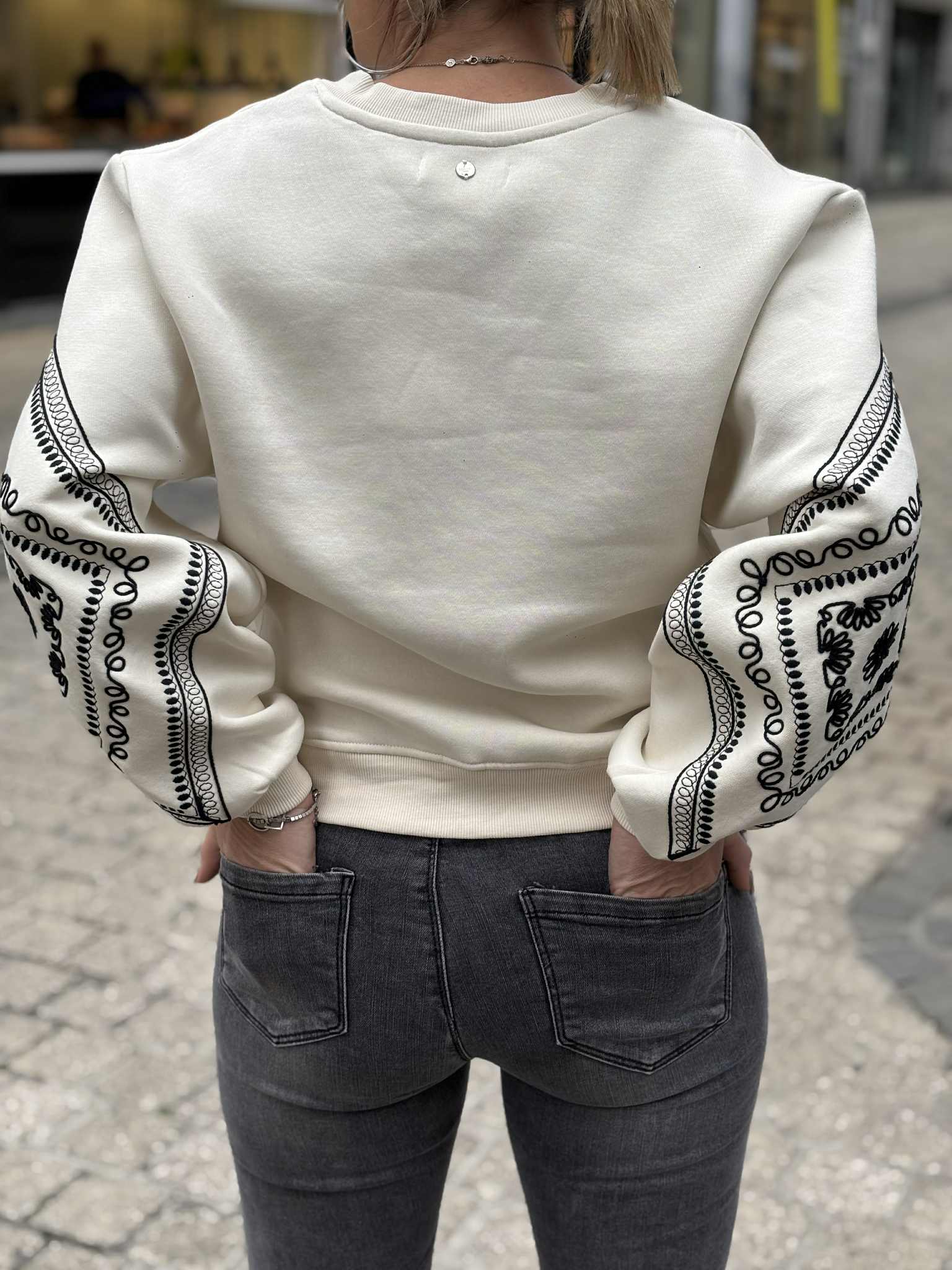 SWEAT DEELUXE