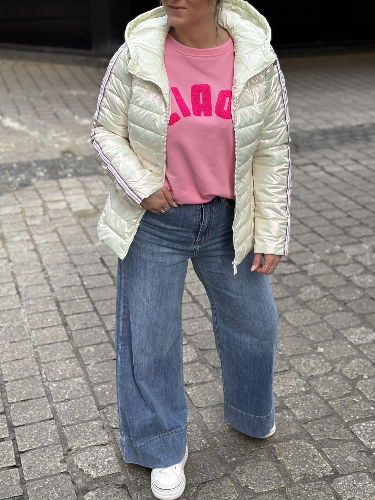 VESTE CLARA