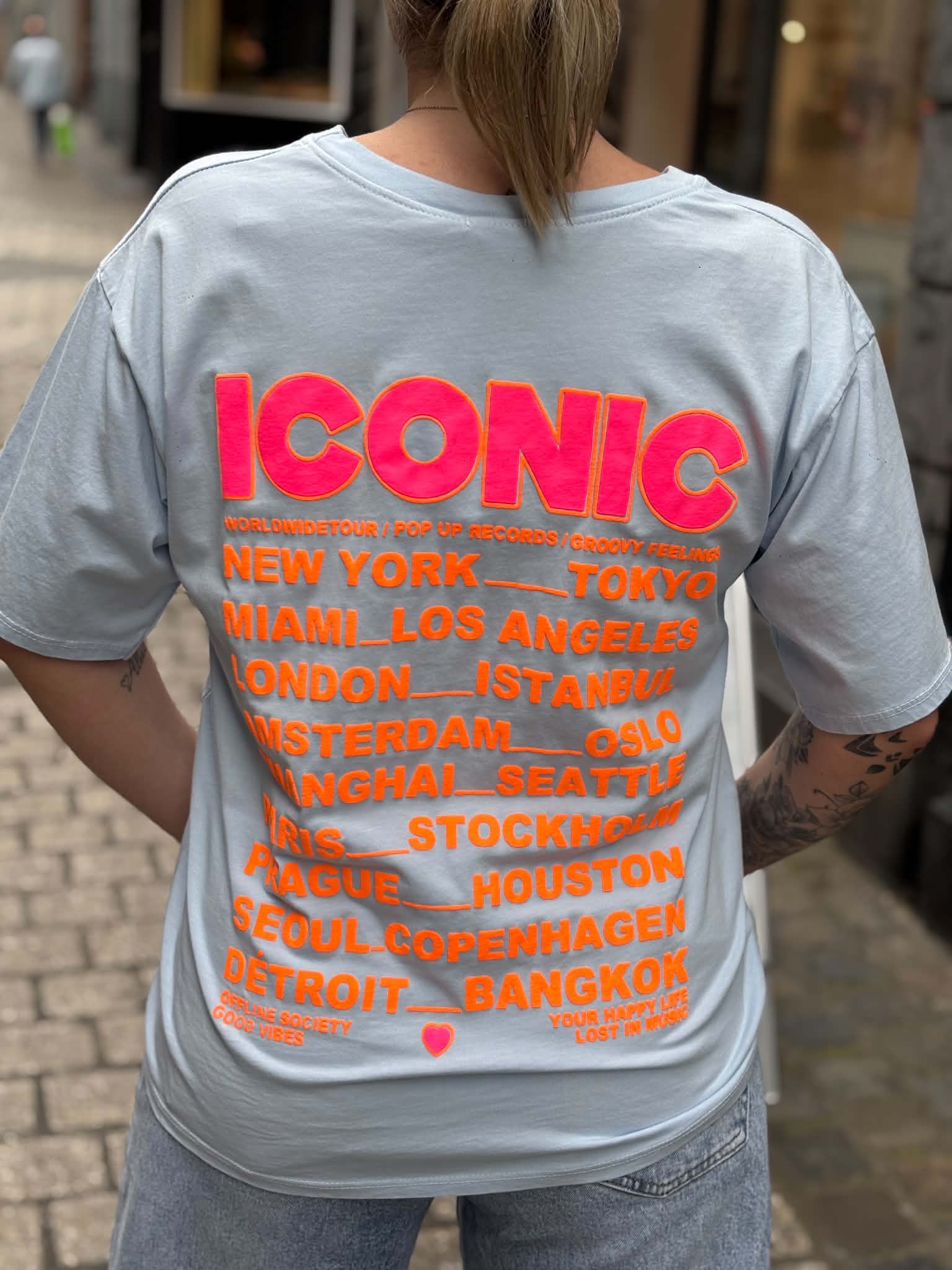 T-SHIRT ICONIC
