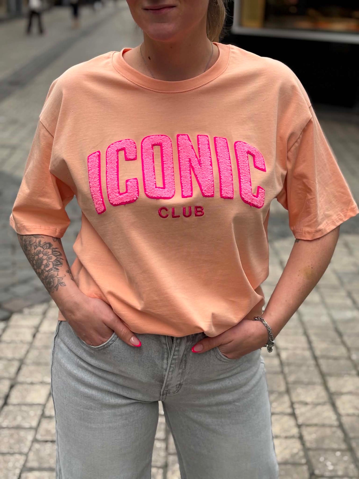 T-SHIRT ICONIC