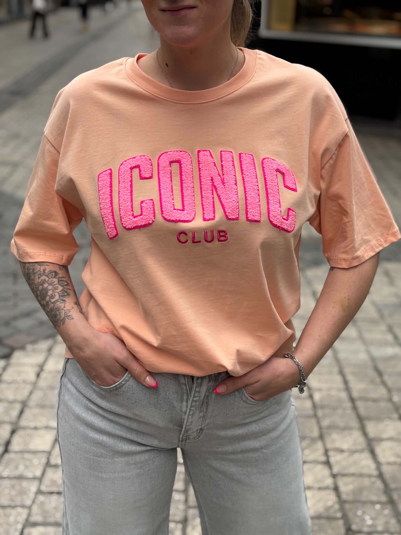 T-SHIRT ICONIC