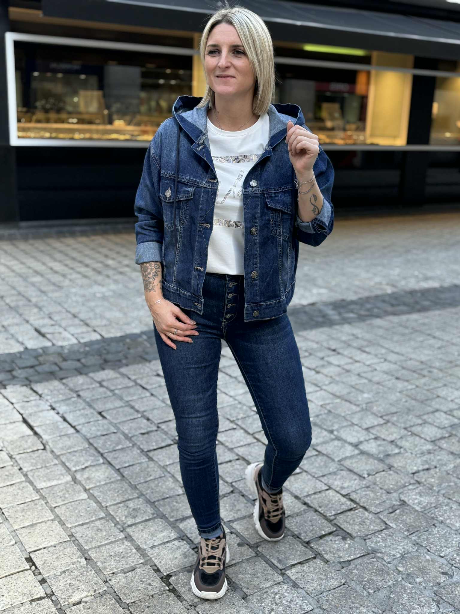 JEANS LOLA