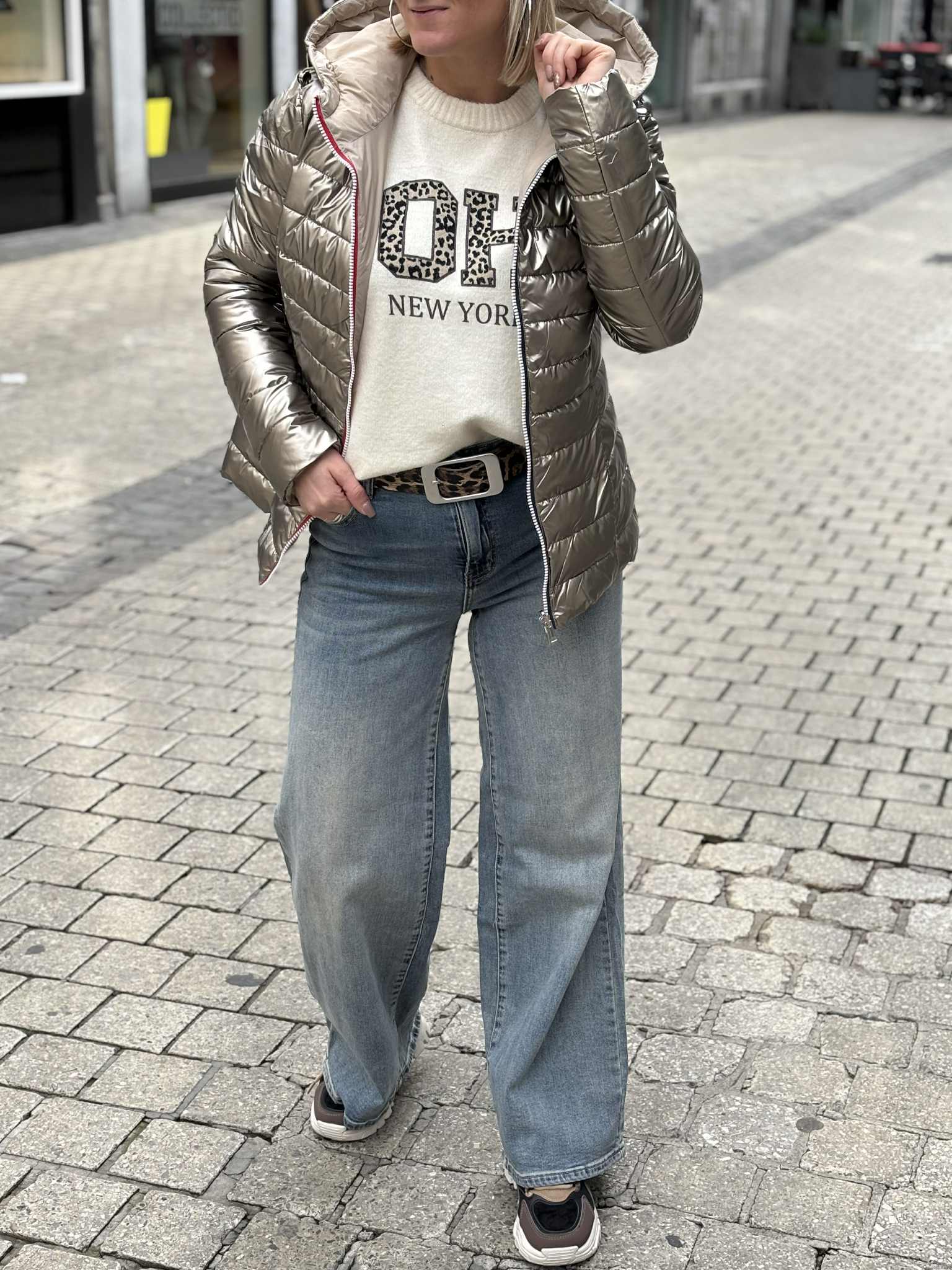 VESTE CLARA