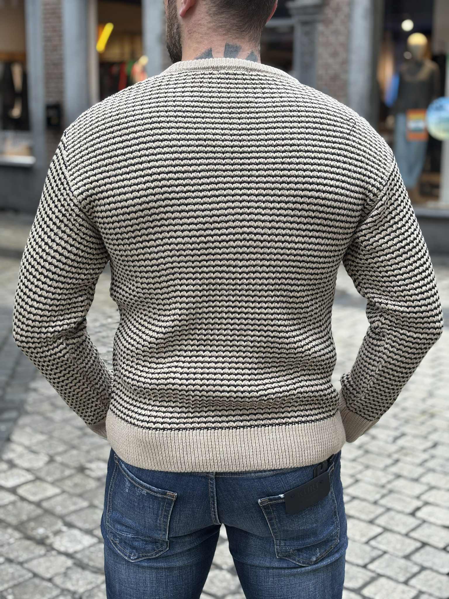 PULL ALEXIS
