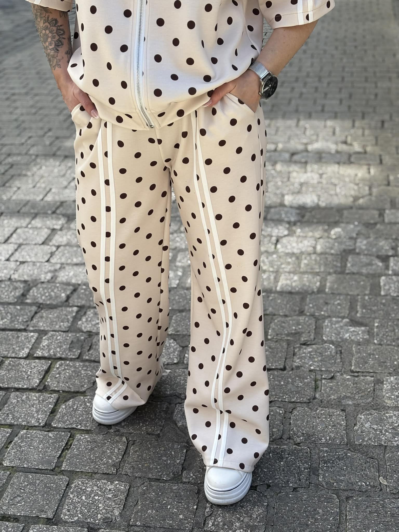 ENSEMBLE NAÏS