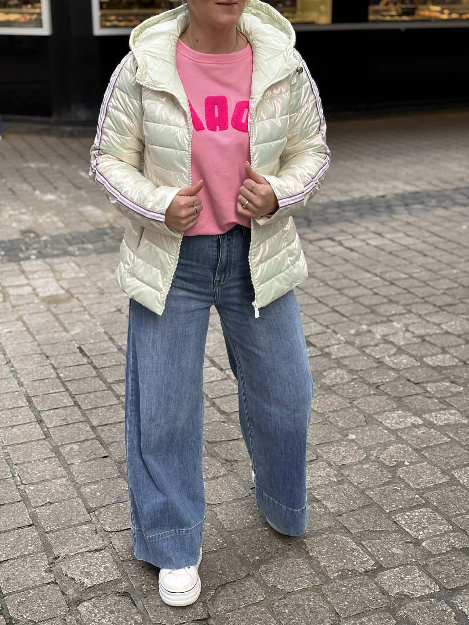 VESTE CLARA