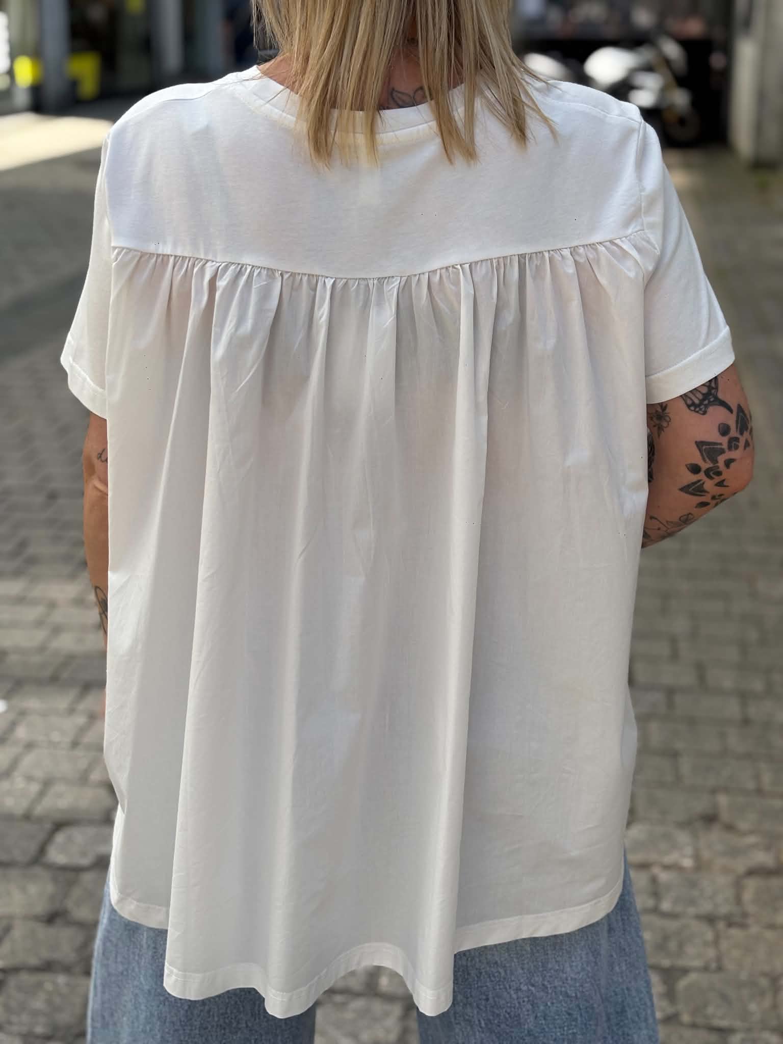 T-SHIRT NESSA