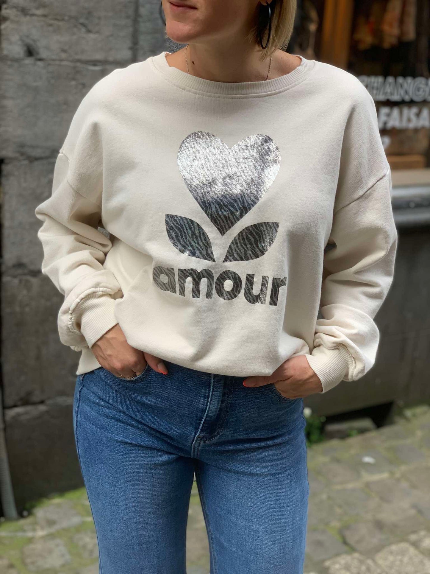 SWEAT AMOUR