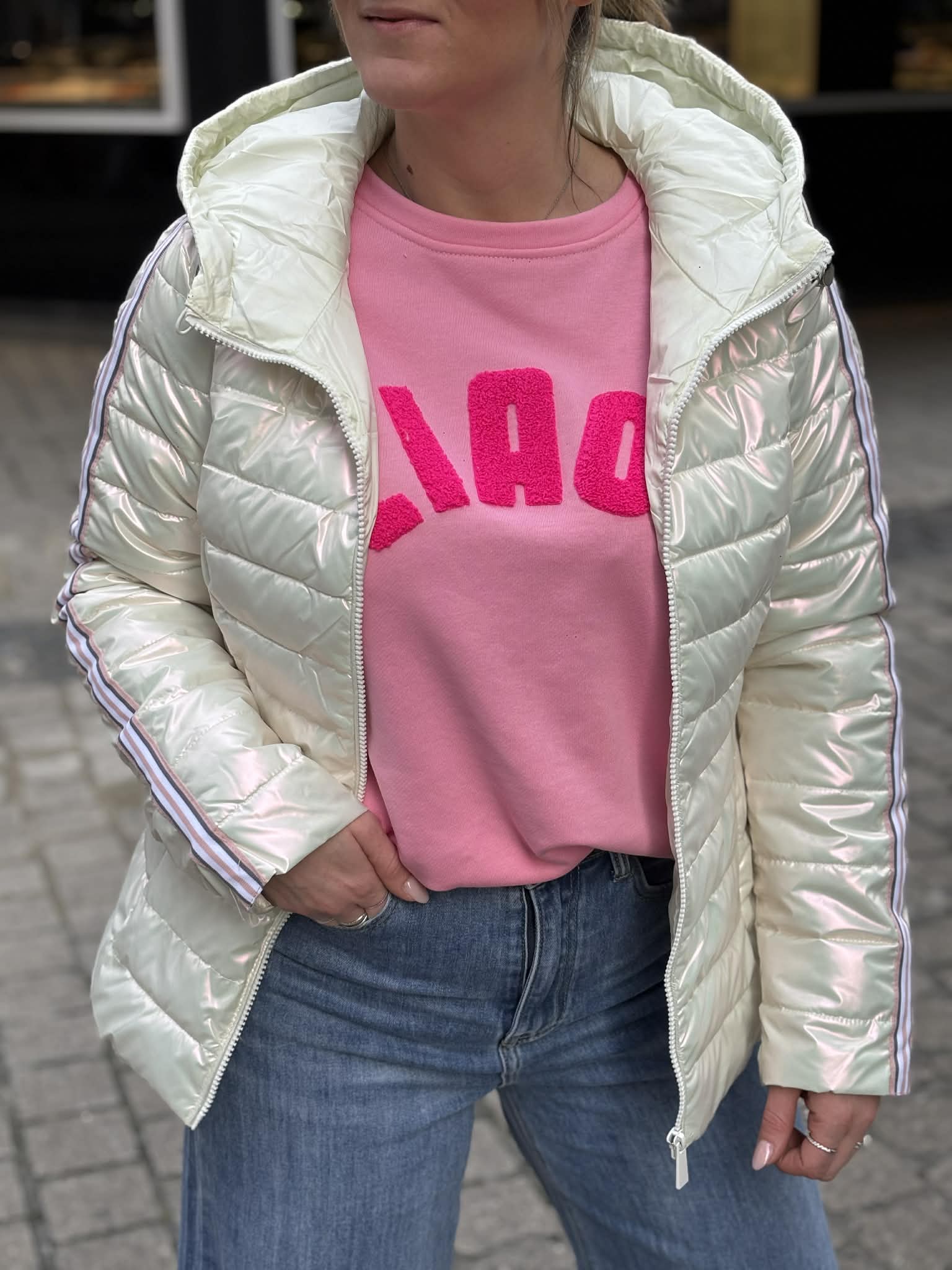 VESTE CLARA