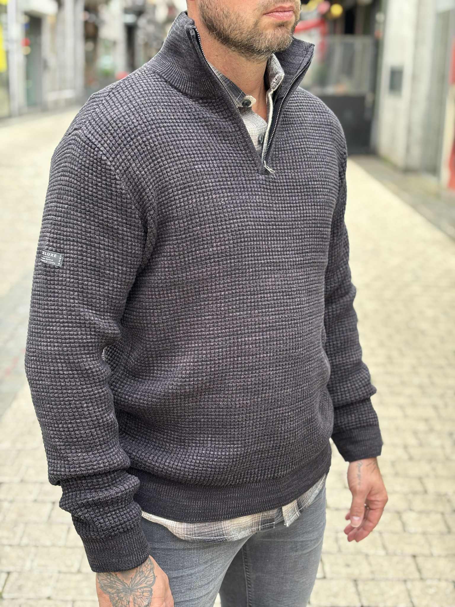 PULL DEELUXE