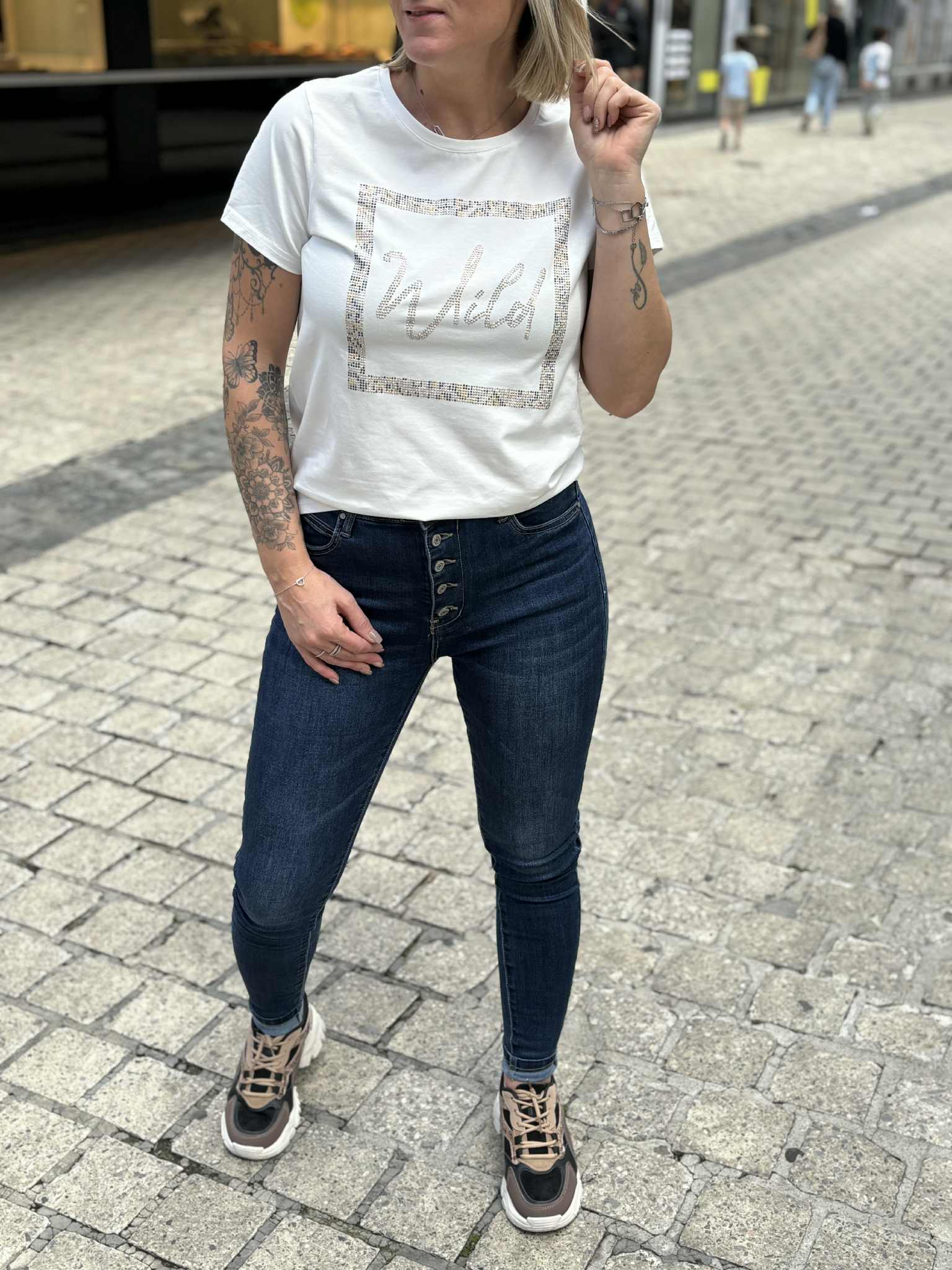 T-SHIRT DEELUXE