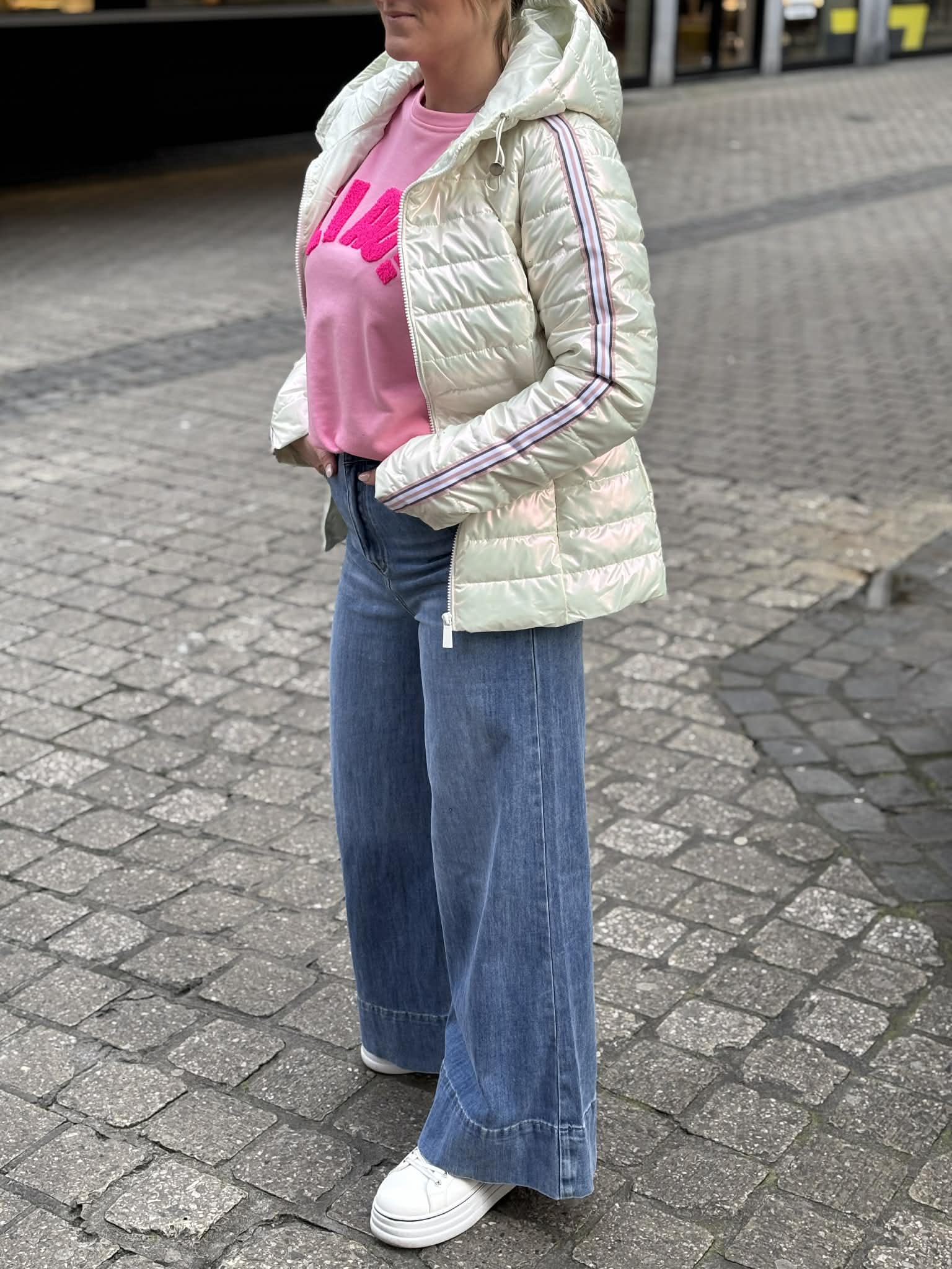 VESTE CLARA