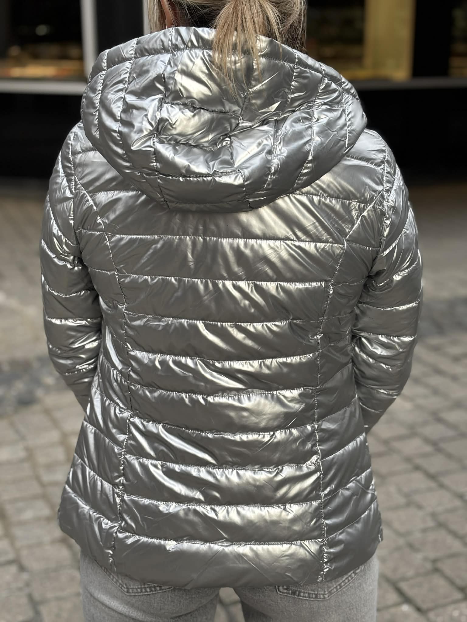 VESTE CLARA